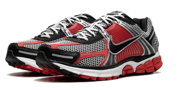Nike Vomero 5 'Metallic Silver University Red'