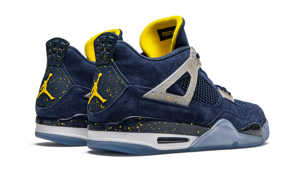 Jordan 4 Basketball Player Exclusive "Michigan"